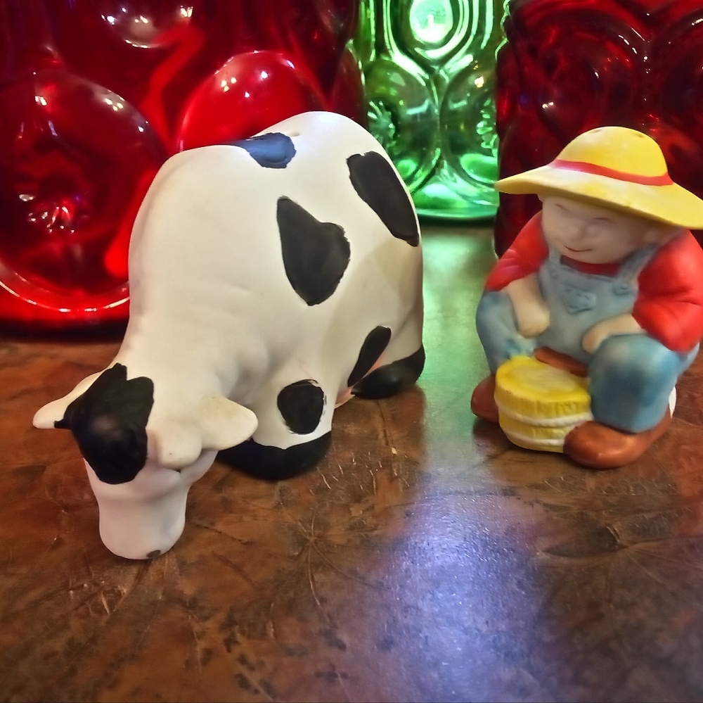Vintage Ceramic Man Milking A Cow Salt And Pepper Shakers.